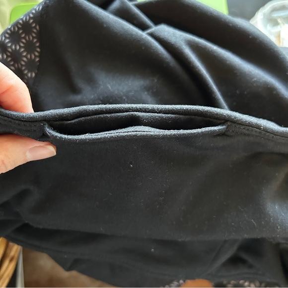 C9 by Champion Black Capri Workout Leggings with Waistband Pocket Size Medium - Picture 6 of 7